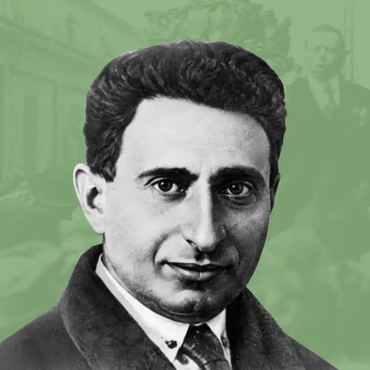 Александр Варьяш